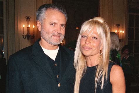 donatella versace morte gianni|gianni versace sister pics.